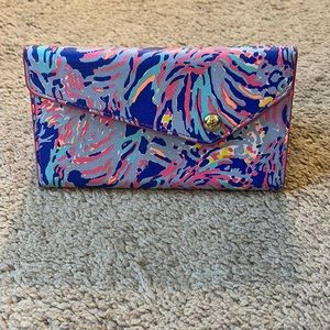 Lilly Pulitzer Collapsible Sunglasses Case